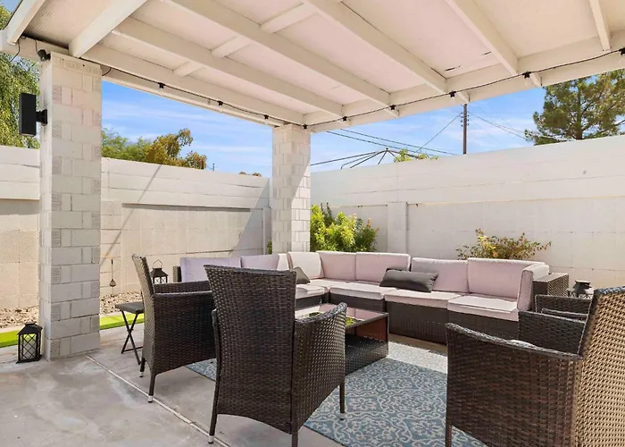 Holiday home Serene Oasis Escape W/pool+spa Heart Of