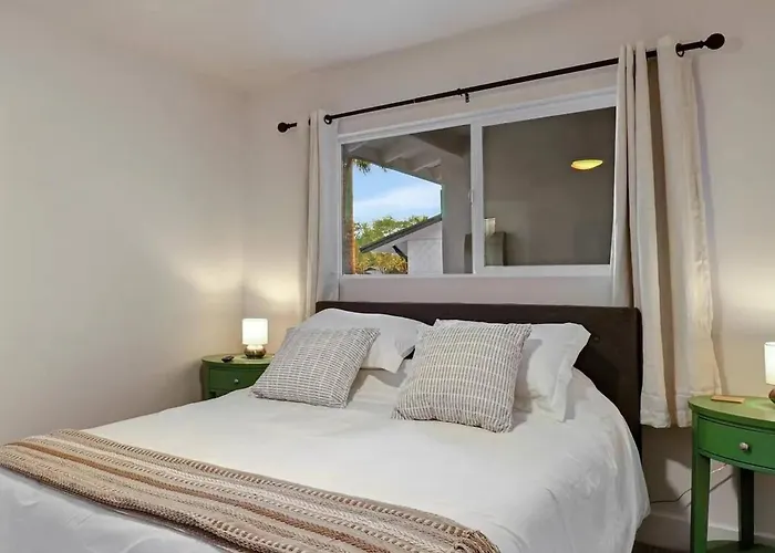 Holiday home Serene Oasis Escape W/pool+spa Heart Of